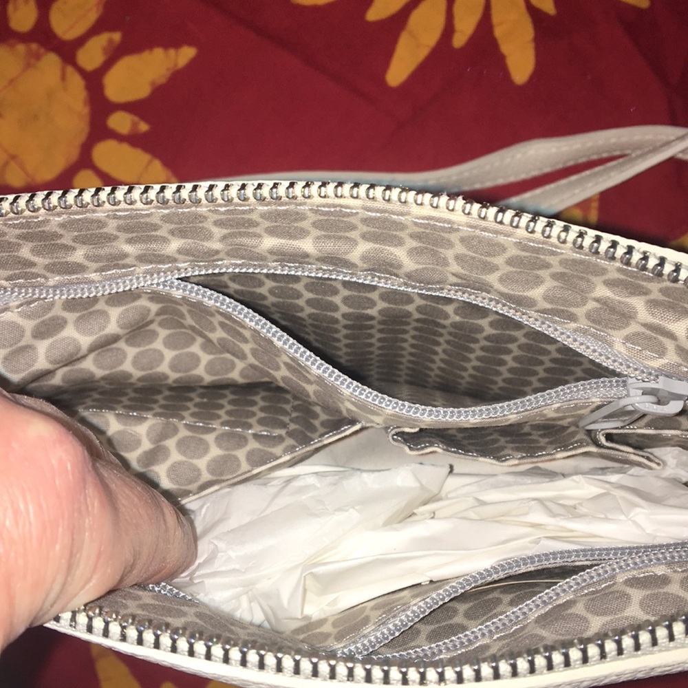 NWT - Brighton Pilar White Crossbody Purse - Picture 6 of 13